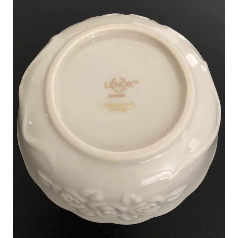 Lenox bowls scalloped